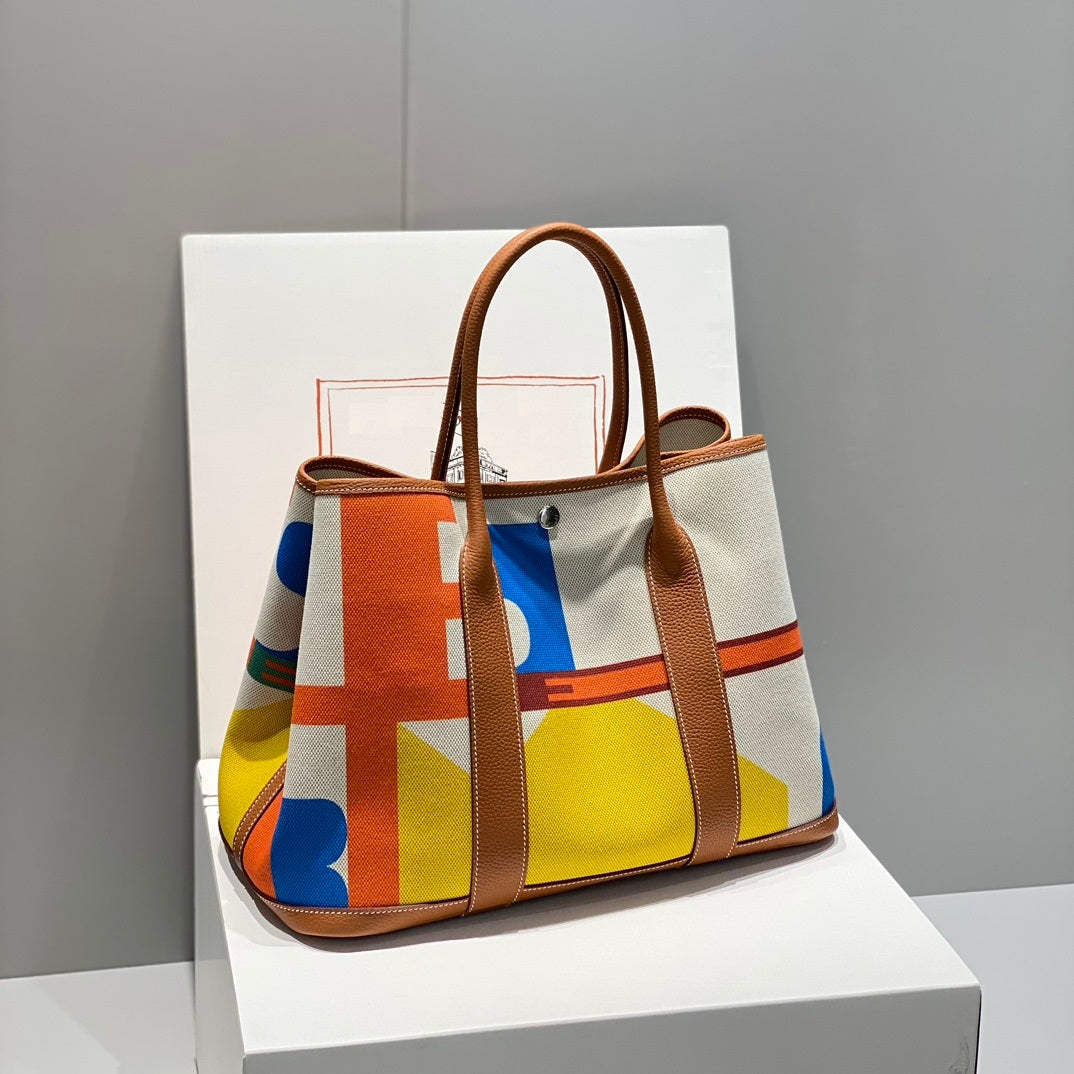 Artisanal Canvas Collection