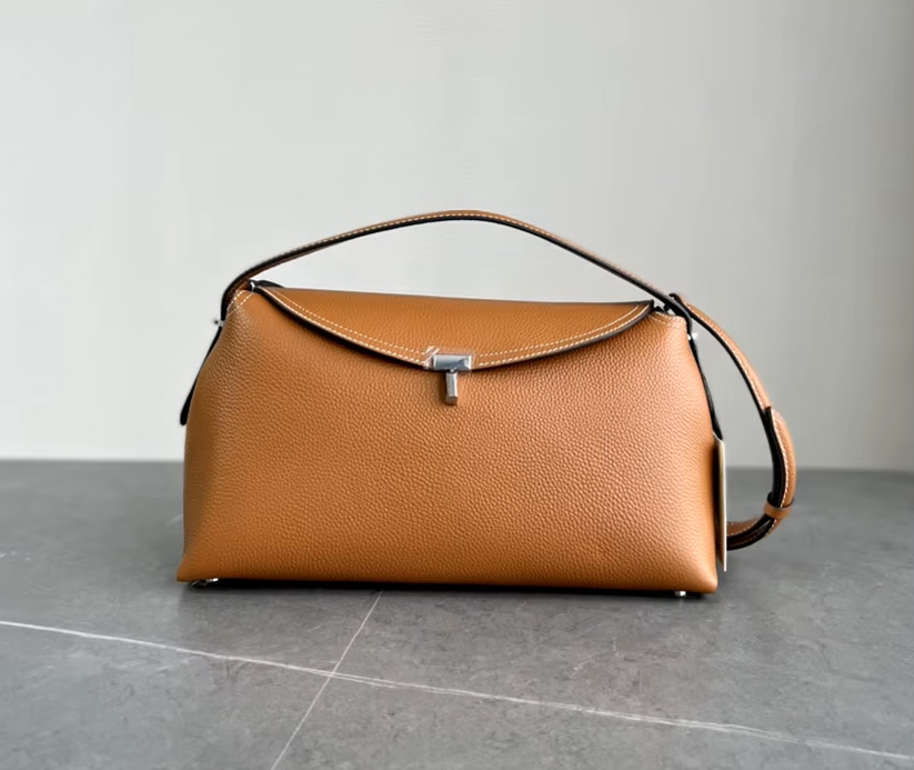 Classic Leather Shoulder Bag