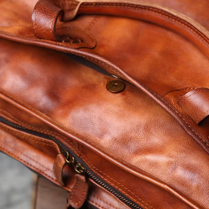 Heritage Classic Leather Messenger Bag