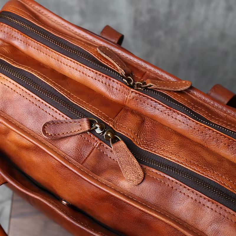 Heritage Classic Leather Messenger Bag