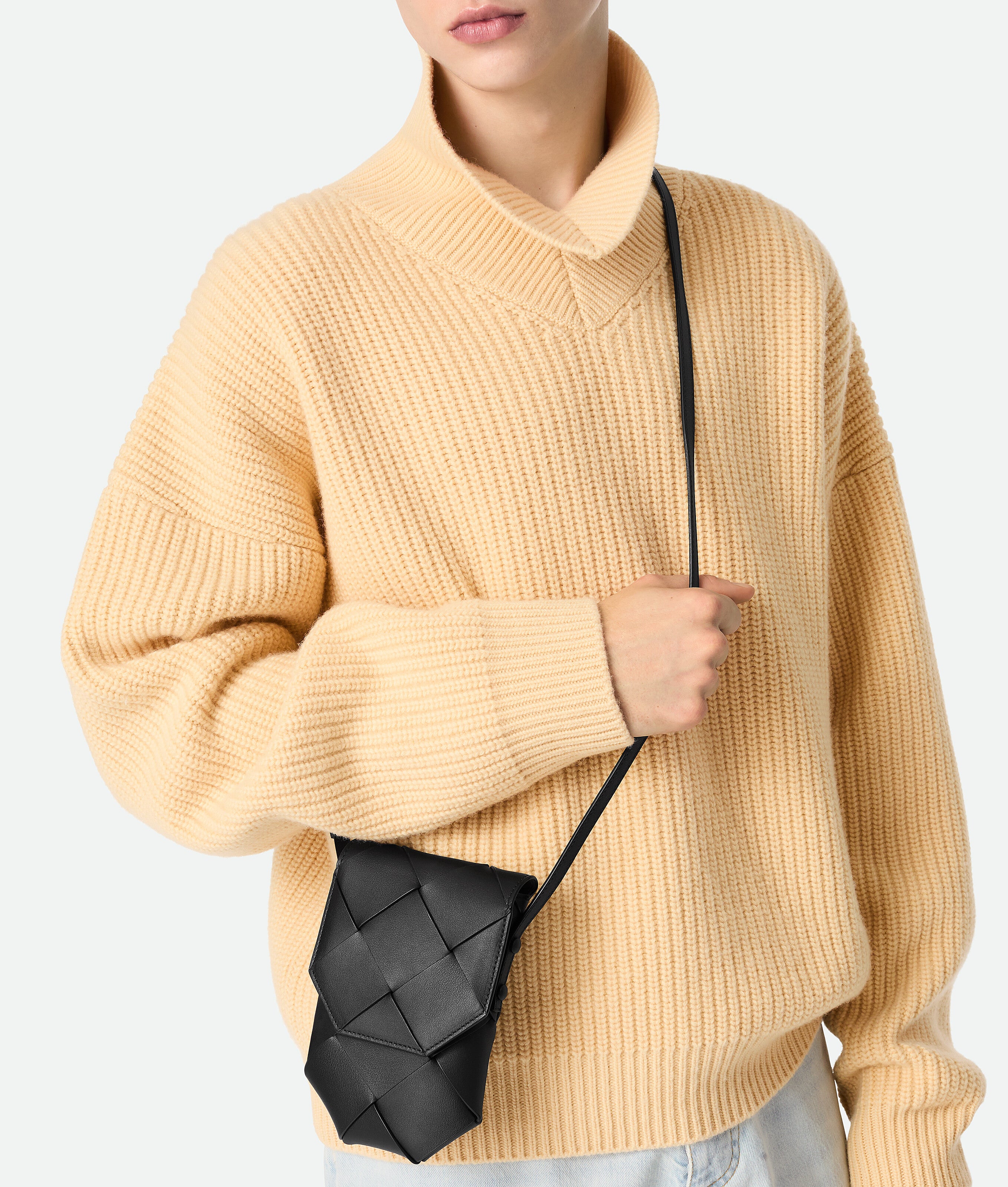 Woven Cowhide Leather Phone Crossbody Bag with Cardholder