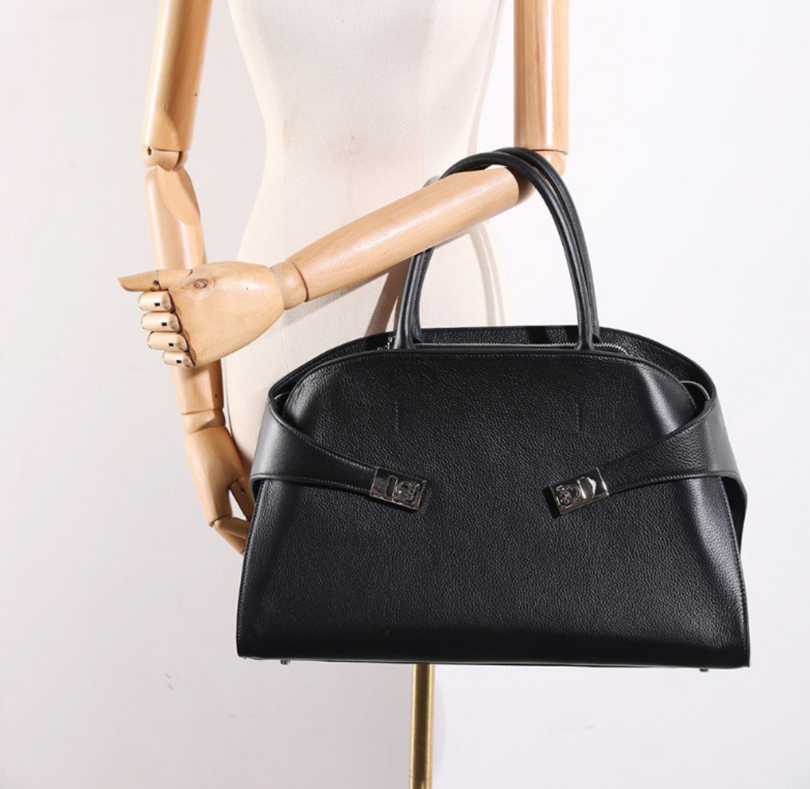 Noir Elegance Leather Bag