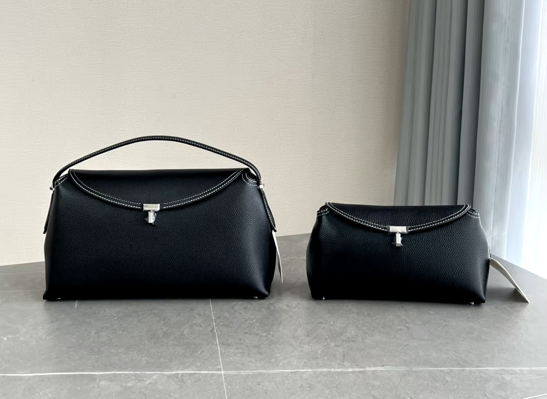 Classic Leather Shoulder Bag