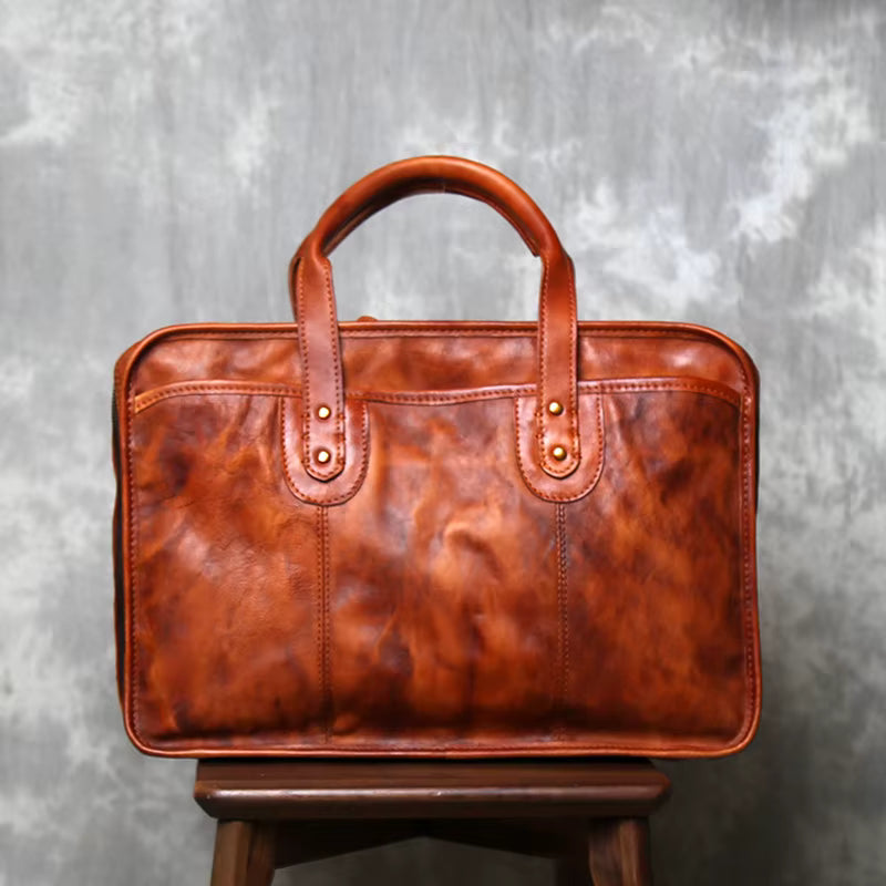 Heritage Classic Leather Messenger Bag