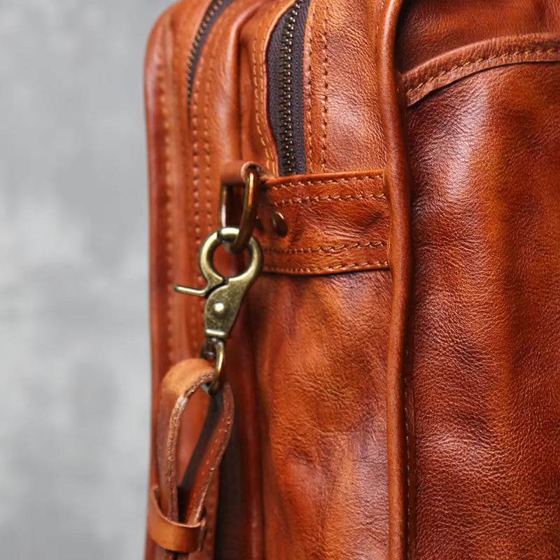 Heritage Classic Leather Messenger Bag